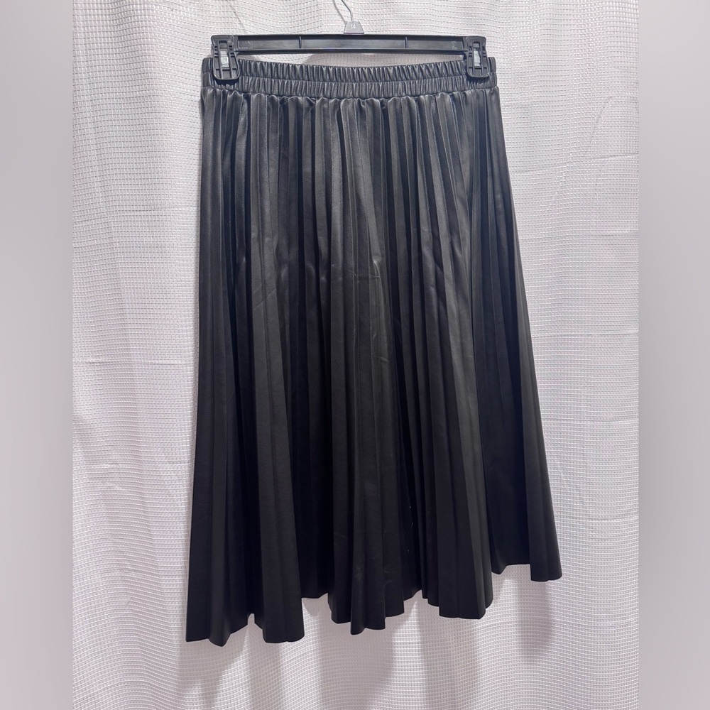 Aura boutique brand vegan leather pleated skirt